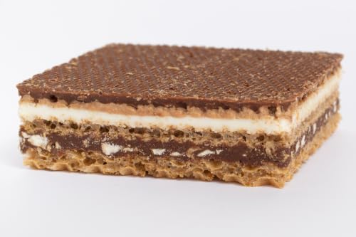 Capas de barquillo, crema de leche y cacao de Knoppers Milk