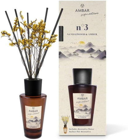 Pack 4 Ambientadores Mikado Ambar Signature nº3 Sandalwood & Amber 85 ml | Difusor de Varillas con Flor Decorativa | Aroma Sándalo, Madera de Eucalipto y Bois de Guayac | Fragancia Elegante para Hogar